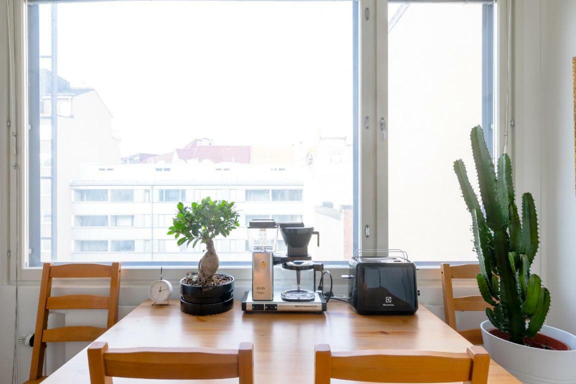 Stay Here Apartment Kamppi Helsinki Luaran gambar