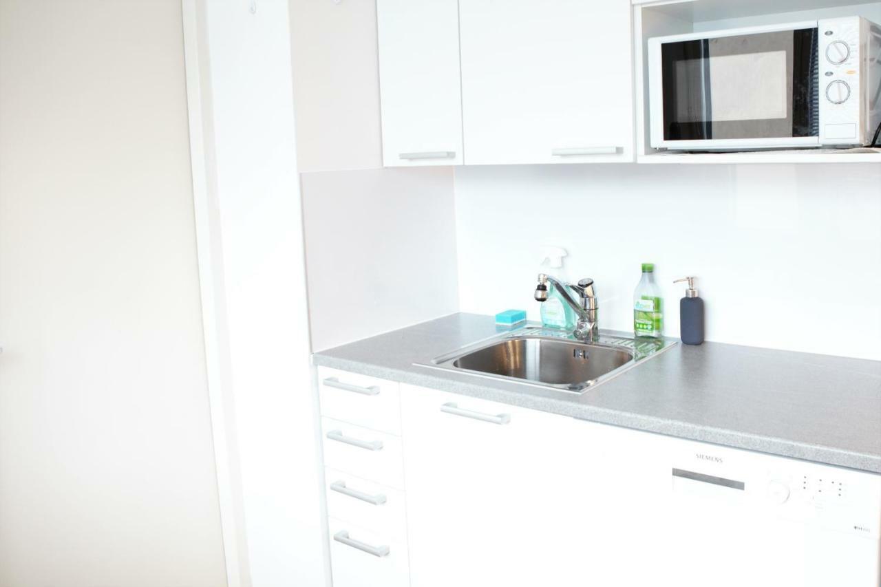Stay Here Apartment Kamppi Helsinki Luaran gambar