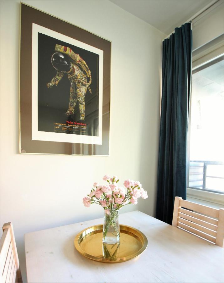 Stay Here Apartment Kamppi Helsinki Luaran gambar