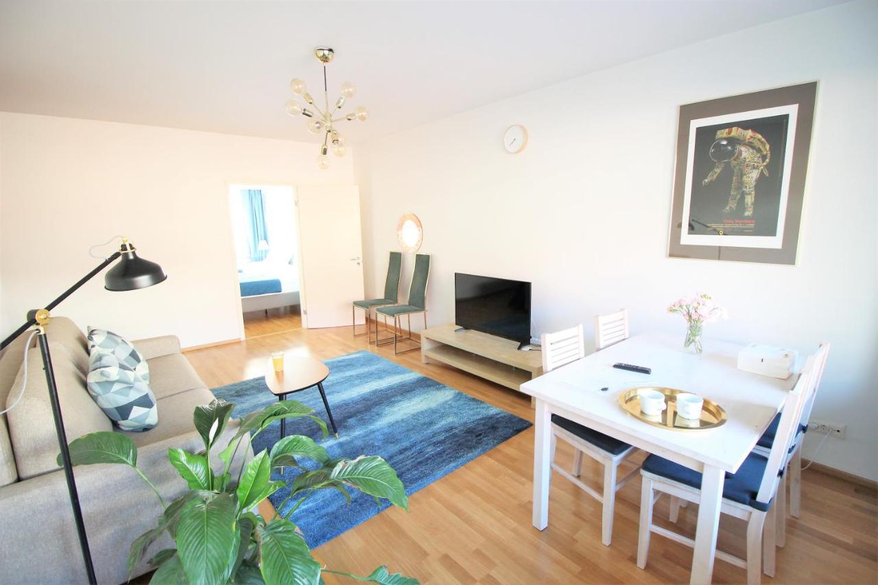Stay Here Apartment Kamppi Helsinki Luaran gambar
